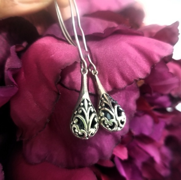 Jewelry - Genuine silver drop filigree earrings